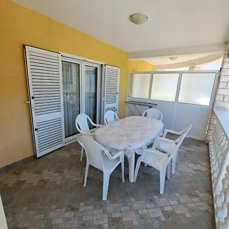 Sunce Mobile Homes & *