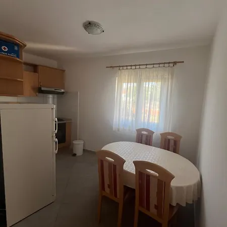 مكان تخييم Sunce Mobile Homes &