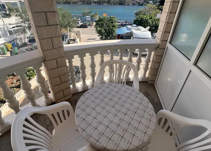 Sunce Mobile Homes & *