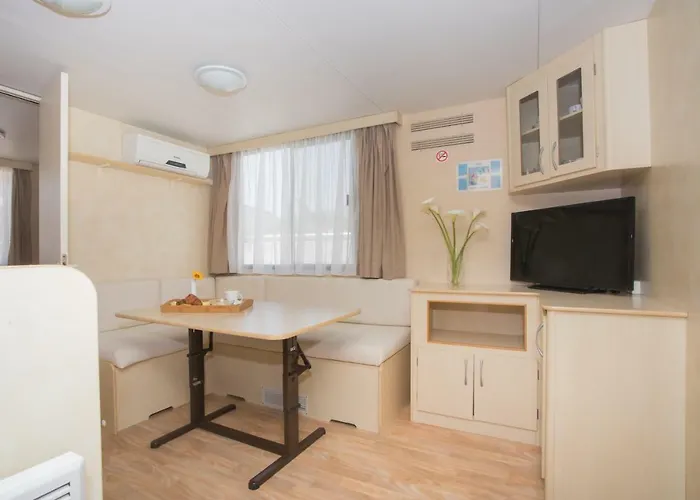 Sunce Mobile Homes & *